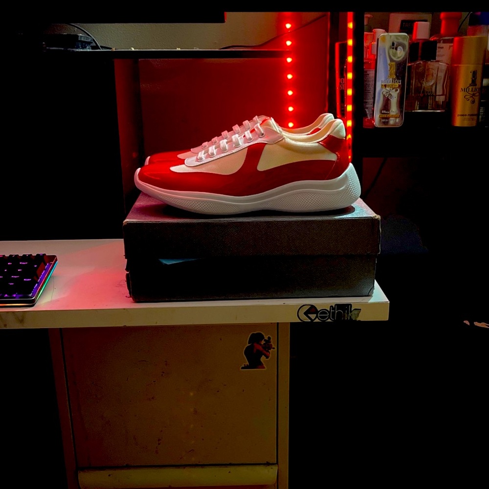 Cup sneakers